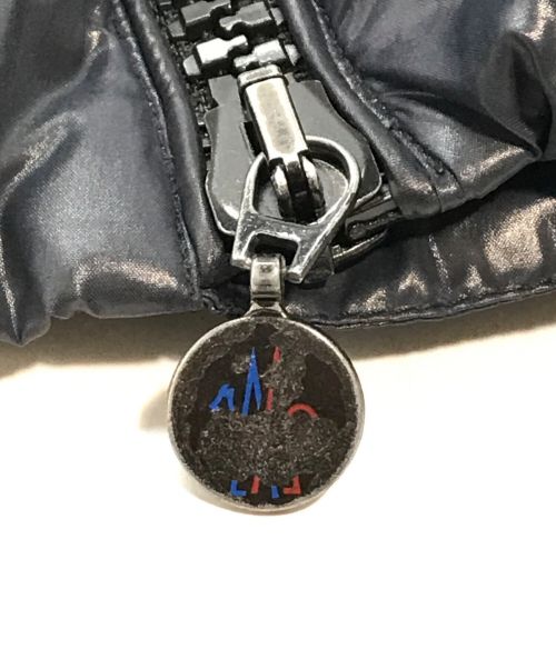 MONCLER（モンクレール）MONCLER (モンクレール) GESSE フーデットダウンジャケット MONCLER モンクレール ダブルブレステッド 320934539905 ネイビーの古着・服飾アイテム