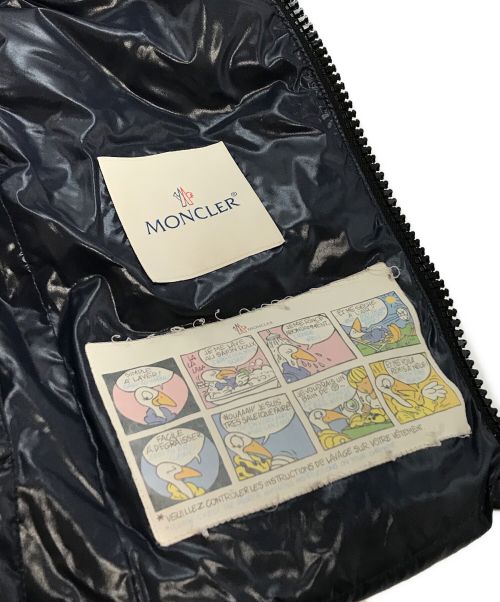 MONCLER（モンクレール）MONCLER (モンクレール) GESSE フーデットダウンジャケット MONCLER モンクレール ダブルブレステッド 320934539905 ネイビーの古着・服飾アイテム