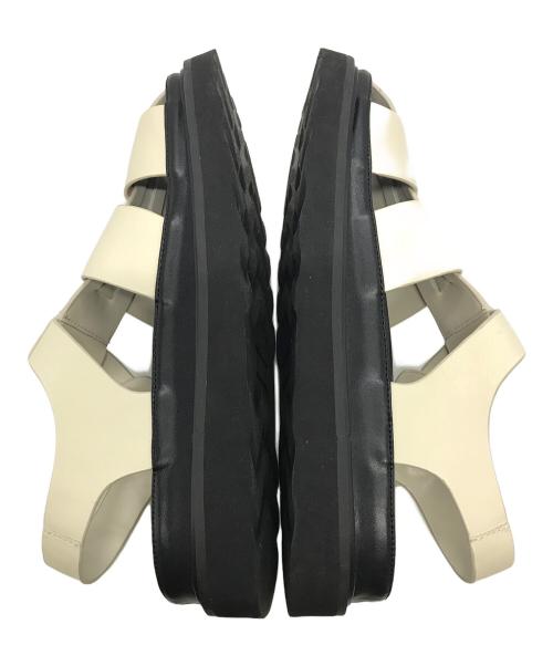 MOHI（モヒ）MOHI (モヒ) グルカサンダル ホワイト サイズ:39の古着・服飾アイテム