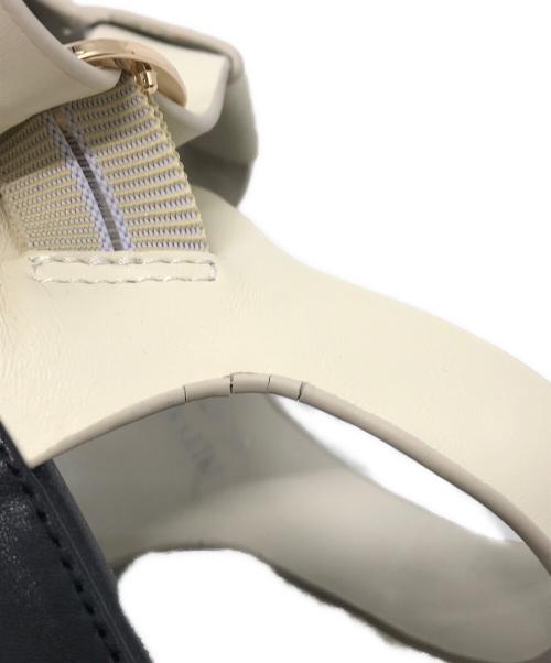 MOHI（モヒ）MOHI (モヒ) グルカサンダル ホワイト サイズ:39の古着・服飾アイテム