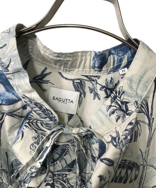 Bagutta（バグッタ）BAGUTTA (バグッタ) LEONE EW プルオーバーシャツ ホワイト×ブルー サイズ:Mの古着・服飾アイテム