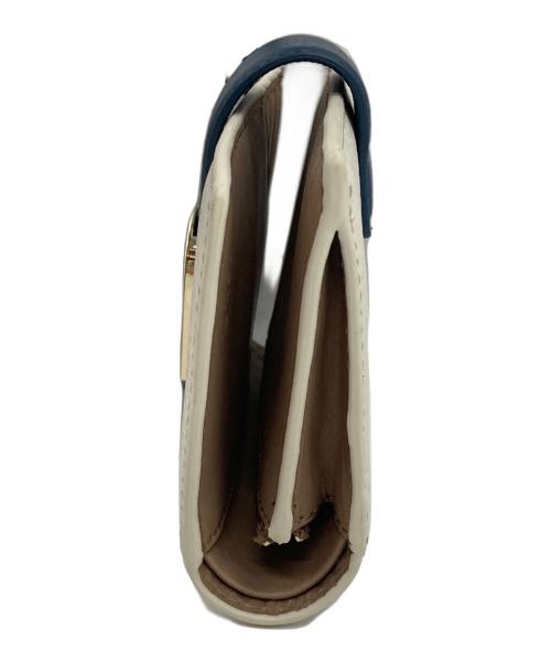 FURLA（フルラ）FURLA (フルラ) SOFIA GRAINY 2つ折り財布 アイボリー×ベージュの古着・服飾アイテム