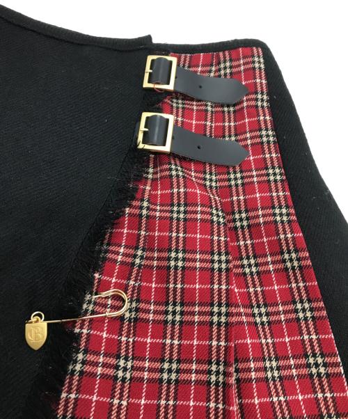 BLUE LABEL CRESTBRIDGE（ブルーレーベルクレストブリッジ）BLUE LABEL CRESTBRIDGE (ブルーレーベルクレストブリッジ) チェックプリーツラップスカート 55S37-237-16 ブラック×レッド サイズ:38の古着・服飾アイテム