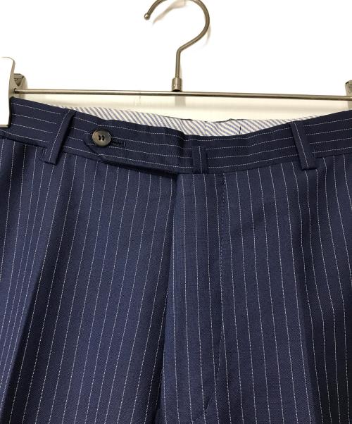 ERMENEGILDO ZEGNA（エルメネジルド・ゼニア）Ermenegildo Zegna (エルメネジルド・ゼニア) ストライプセットアップスーツ ネイビー サイズ:SIZE 50-6DROP（waist84cm)の古着・服飾アイテム