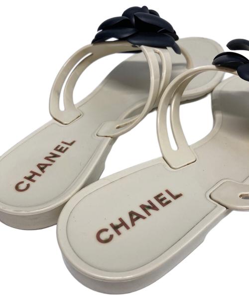 CHANEL（シャネル）CHANEL (シャネル) カメリアラバーサンダル ホワイト×ブラック サイズ:SIZE 38の古着・服飾アイテム