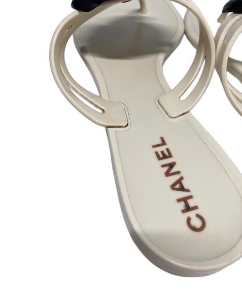 CHANEL（シャネル）CHANEL (シャネル) カメリアラバーサンダル ホワイト×ブラック サイズ:SIZE 38の古着・服飾アイテム