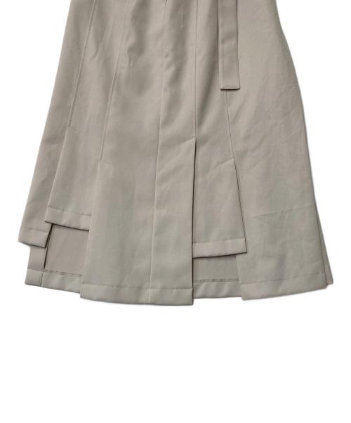 UNITED TOKYO（ユナイテッドトーキョー）UNITED TOKYO (ユナイテッドトーキョー) ランダムカットデザインスカート アイボリー サイズ:SIZE 1の古着・服飾アイテム