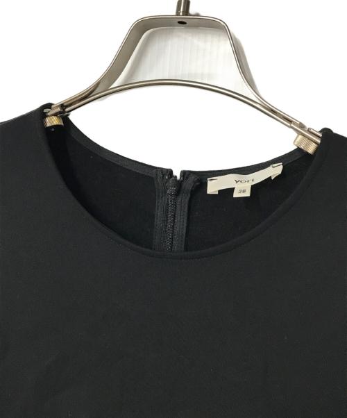 YORI（ヨリ）yori (ヨリ) ぬくぬくヘムフリルブラウス ブラック サイズ:38の古着・服飾アイテム