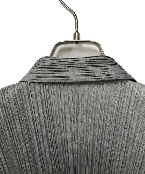 PLEATS PLEASE（プリーツプリーズ）PLEATS PLEASE (プリーツプリーズ) プリーツシャツ グレー サイズ:SIZE 3の古着・服飾アイテム