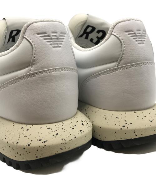 EMPORIO ARMANI（エンポリオアルマーニ）EMPORIO ARMANI (エンポリオアルマーニ) ローカットスニーカー X4X624 ホワイト サイズ:US8/UK7/EUR41の古着・服飾アイテム