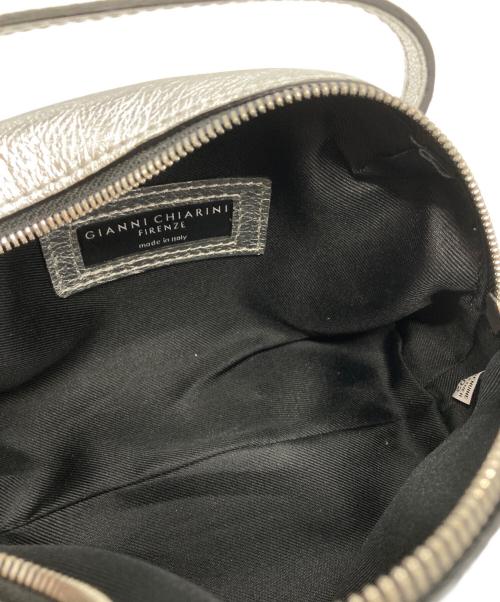 GIANNI CHIARINI（ジャンニ キアリーニ）GIANNI CHIARINI (ジャンニ キアリーニ) 2WAYバッグ  シルバーの古着・服飾アイテム