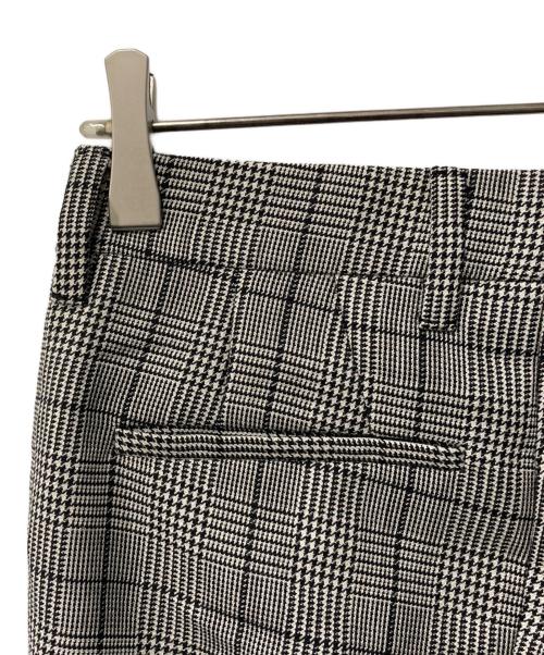 MIU MIU（ミュウミュウ）MIU MIU (ミュウミュウ) グレンチェック テーパードパンツ MP778 R161 087 グレー×ブラック サイズ:40の古着・服飾アイテム