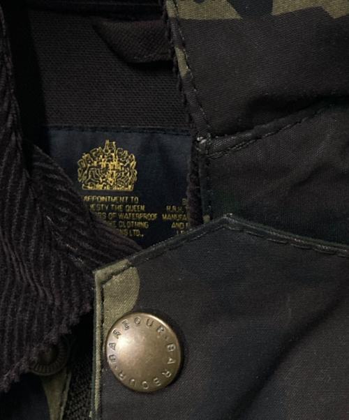 Barbour（バブアー）Barbour (バブアー) BOURNE CAMO オイルドジャケットMWX0404GN51S オリーブ×ブラウン×ブラック サイズ:Sの古着・服飾アイテム