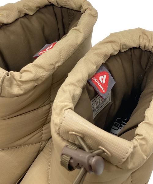 THE NORTH FACE（ザ ノース フェイス）THE NORTH FACE (ザ ノース フェイス) W NUPTSE WP4 SHORT ベージュ サイズ:US6/UK4.0/EU37/CM23.0の古着・服飾アイテム