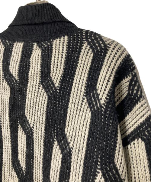 ISSEY MIYAKE（イッセイミヤケ）ISSEY MIYAKE (イッセイミヤケ) ハイネックニット ME31KN077 ブラック×アイボリー サイズ:Mの古着・服飾アイテム
