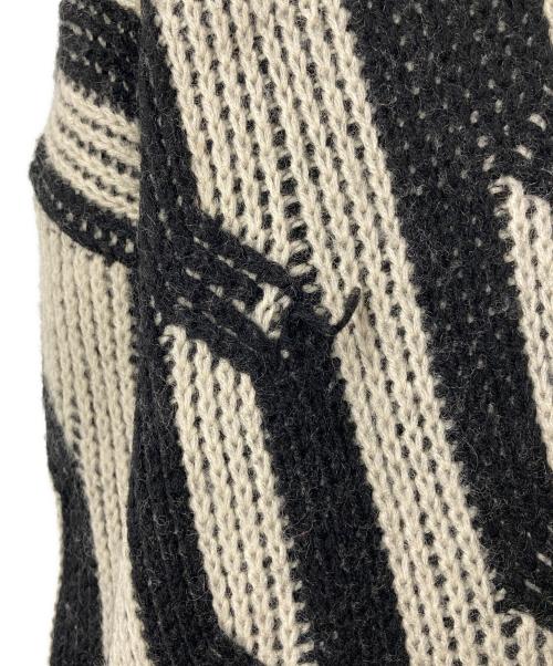 ISSEY MIYAKE（イッセイミヤケ）ISSEY MIYAKE (イッセイミヤケ) ハイネックニット ME31KN077 ブラック×アイボリー サイズ:Mの古着・服飾アイテム