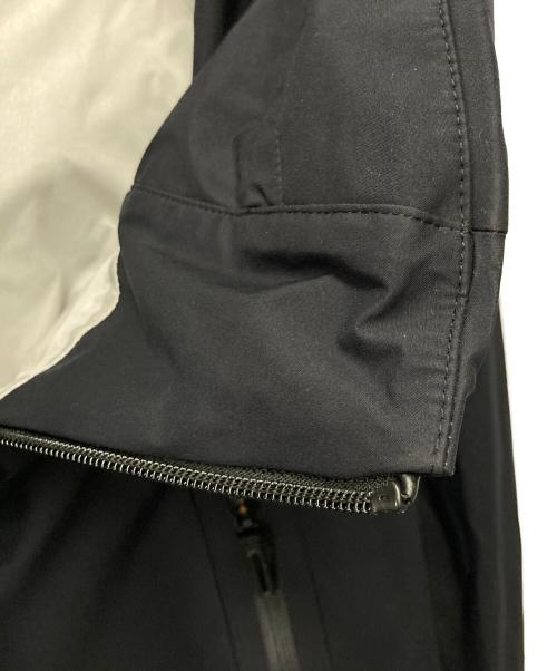 DESCENTE ALLTERRAIN（デザイント オルテライン）DESCENTE ALLTERRAIN (デザイント オルテライン) HARD SHELL JACKET ハードシェルジャケット DAMUGC39X ブラック サイズ:Ｌの古着・服飾アイテム