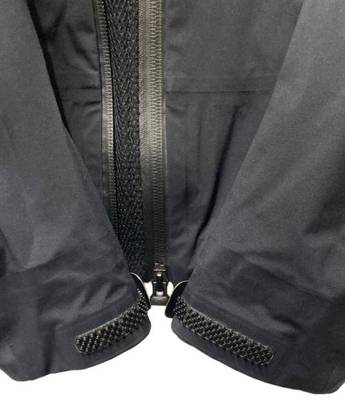 DESCENTE ALLTERRAIN（デザイント オルテライン）DESCENTE ALLTERRAIN (デザイント オルテライン) HARD SHELL JACKET ハードシェルジャケット DAMUGC39X ブラック サイズ:Ｌの古着・服飾アイテム