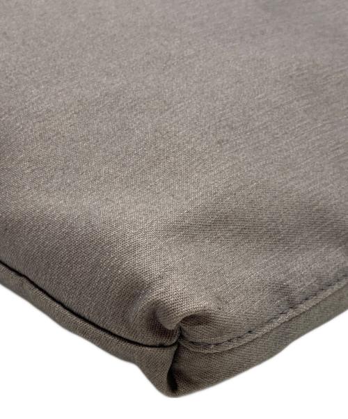 HUNTING WORLD（ハンティングワールド）HUNTING WORLD (ハンティングワールド) ボルネオチャリティーショルダーバッグ グレーの古着・服飾アイテム