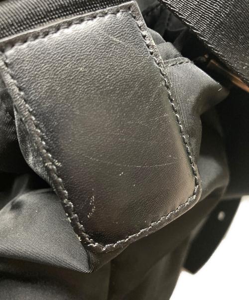 PRADA（プラダ）PRADA (プラダ) ナイロンメッセンジャーバック ブラックの古着・服飾アイテム