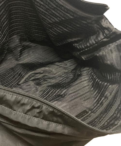 PRADA（プラダ）PRADA (プラダ) ナイロンメッセンジャーバック ブラックの古着・服飾アイテム