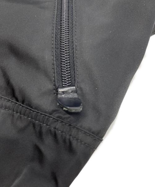 PRADA（プラダ）PRADA (プラダ) ナイロンメッセンジャーバック ブラックの古着・服飾アイテム