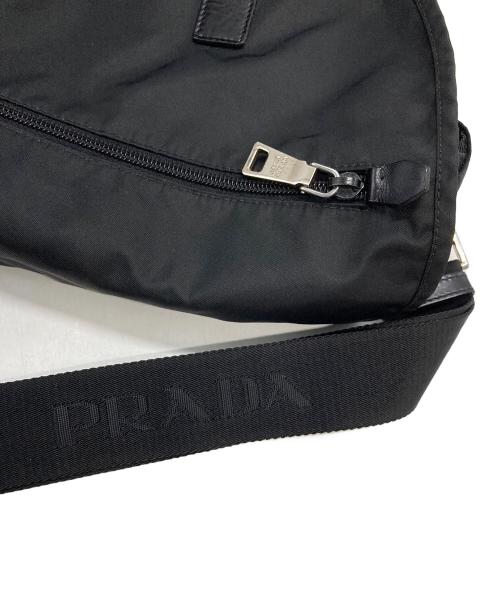 PRADA（プラダ）PRADA (プラダ) ナイロンメッセンジャーバック ブラックの古着・服飾アイテム