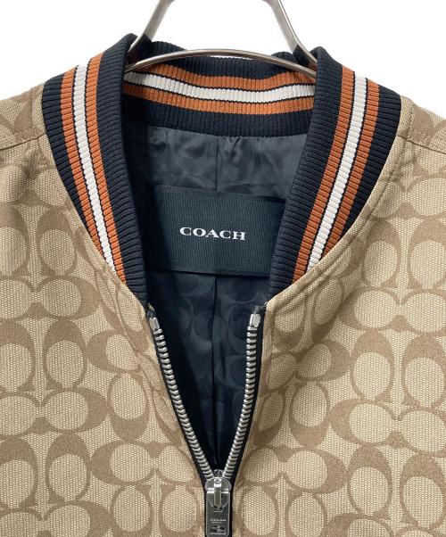 COACH（コーチ）COACH (コーチ) シグネチャー スーベニア ジャケット ホワイト×ベージュ サイズ:Ｍの古着・服飾アイテム