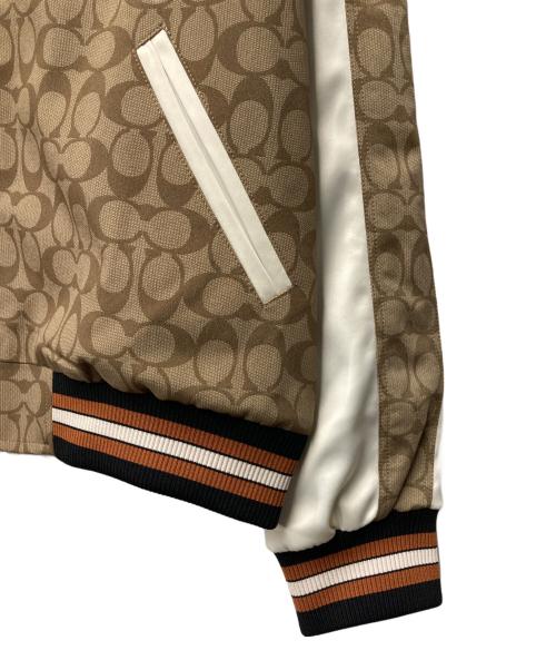 COACH（コーチ）COACH (コーチ) シグネチャー スーベニア ジャケット ホワイト×ベージュ サイズ:Ｍの古着・服飾アイテム