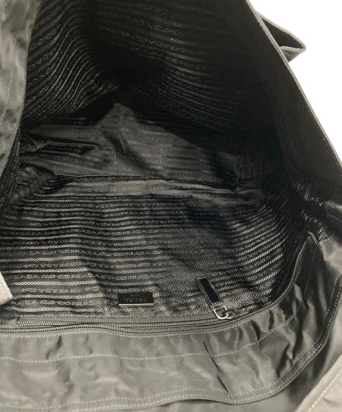 PRADA（プラダ）PRADA (プラダ) ナイロンショルダーバッグ ブラックの古着・服飾アイテム
