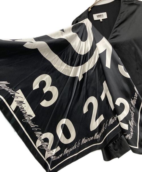 MM6 Maison Margiela（エムエムシックスメゾンマルジェラ）MM6 Maison Margiela (エムエムシックスメゾンマルジェラ) スカーフドッキング変形プルオーバーブラウス S32NC0642 STN962 ブラック×ホワイト サイズ:UNIの古着・服飾アイテム