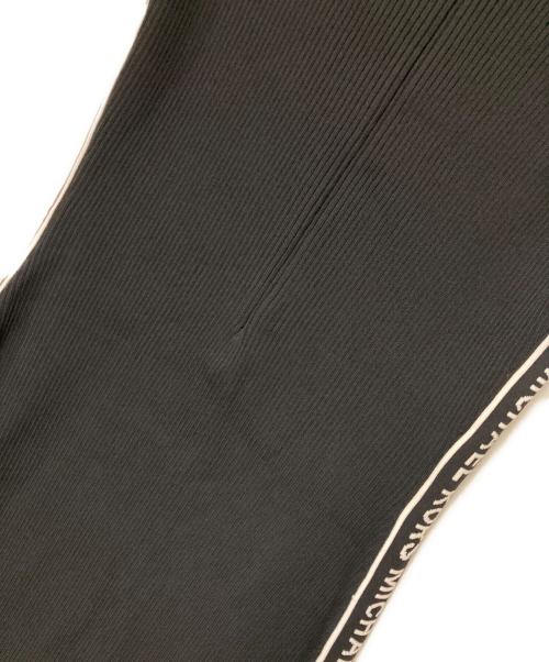 MICHAEL KORS（マイケル・コース）MICHAEL KORS (マイケルコース) ロゴサイドライン リブニットワンピース JS180LN5ZV ブラック サイズ:Lの古着・服飾アイテム