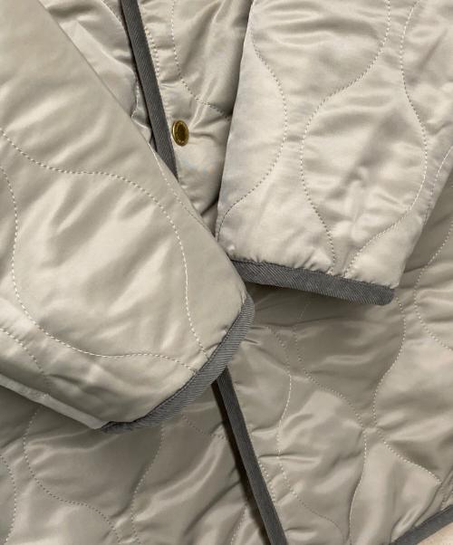 Traditional Weatherwear（トラディショナルウェザーウェア）Traditional Weatherwear (トラディショナルウェザーウェア) Plage (プラージュ) 別注 リバーシブル QUILT MID ジャケット L222APQCO0353VP アイボリー×グレー サイズ:36の古着・服飾アイテム