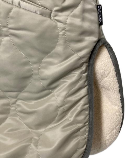 Traditional Weatherwear（トラディショナルウェザーウェア）Traditional Weatherwear (トラディショナルウェザーウェア) Plage (プラージュ) 別注 リバーシブル QUILT MID ジャケット L222APQCO0353VP アイボリー×グレー サイズ:36の古着・服飾アイテム
