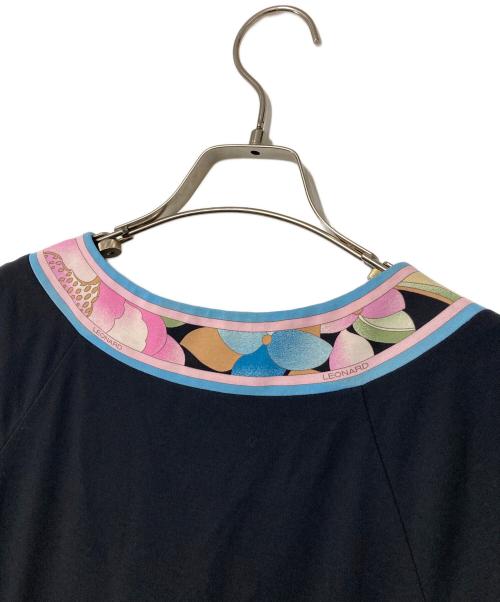 LEONARD（レオナール）LEONARD (レオナール) ノースリーブカットソー ブラック×ピンク サイズ:Ｍの古着・服飾アイテム