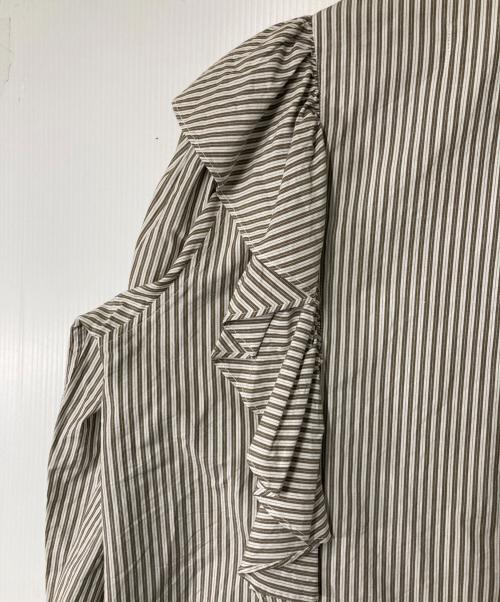 sara mallika（サラマリカ）sara mallika (サラマリカ) CTN STRIPE BIG FRILL SHIRRING SHIRTS カーキ×ホワイト サイズ:表記なしの古着・服飾アイテム