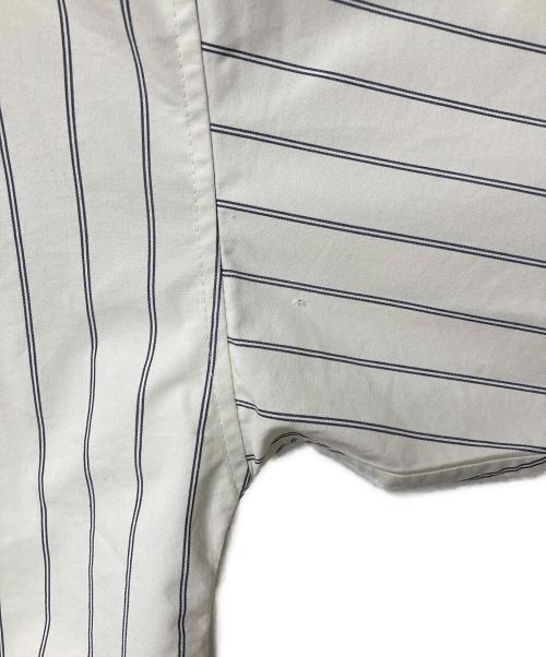 YANUK（ヤヌーク）YANUK (ヤヌーク) ストライプシャツ 57143803 ベージュ×ネイビー サイズ:Mの古着・服飾アイテム