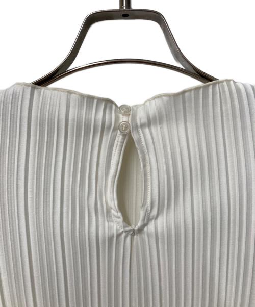 anuans（アニュアンス）anuans (アニュアンス) バックテールプリーツカットワンピース 1523332141-0 アイボリー サイズ:Fの古着・服飾アイテム