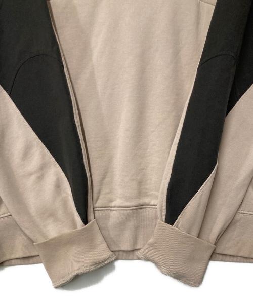 MONCLER（モンクレール）MONCLER (モンクレール) FELPA CON CAPPUCCIO スウェットプルパーカー G20918G00025 899FL ベージュ×ブラック サイズ:Mの古着・服飾アイテム