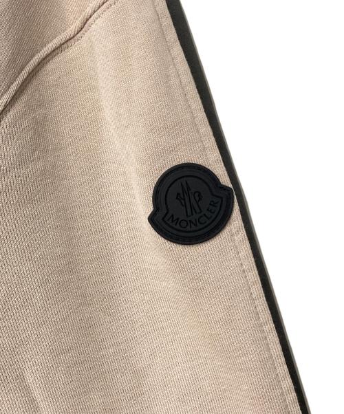 MONCLER（モンクレール）MONCLER (モンクレール) FELPA CON CAPPUCCIO スウェットプルパーカー G20918G00025 899FL ベージュ×ブラック サイズ:Mの古着・服飾アイテム