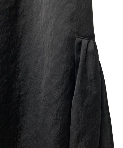MACPHEE（マカフィー）MACPHEE (マカフィー) クリンクルサテン アシンメトリーギャザースカート 12-05-24-05003 ブラック サイズ:34の古着・服飾アイテム