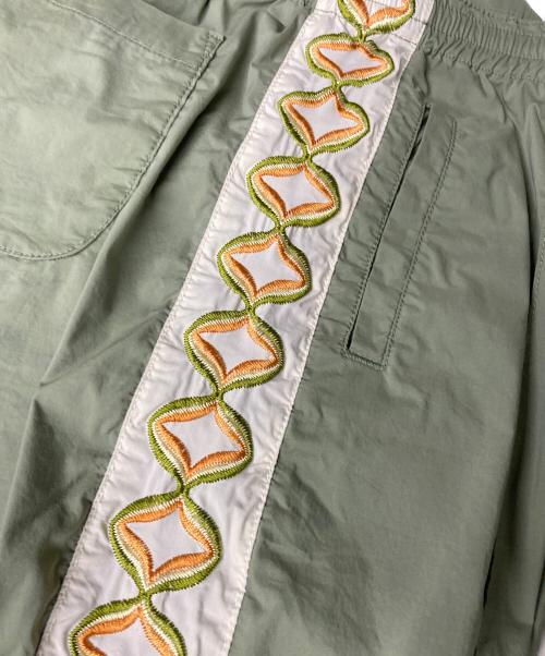 HAVE AGRATEFUL DAY（ハブアグレイトフルデイ）HAVE ＡGRATEFUL DAY (ハブアグレイトフルデイ) TRACKSUIT PANTS/トラックスーツパンツ カーキ サイズ:XLの古着・服飾アイテム