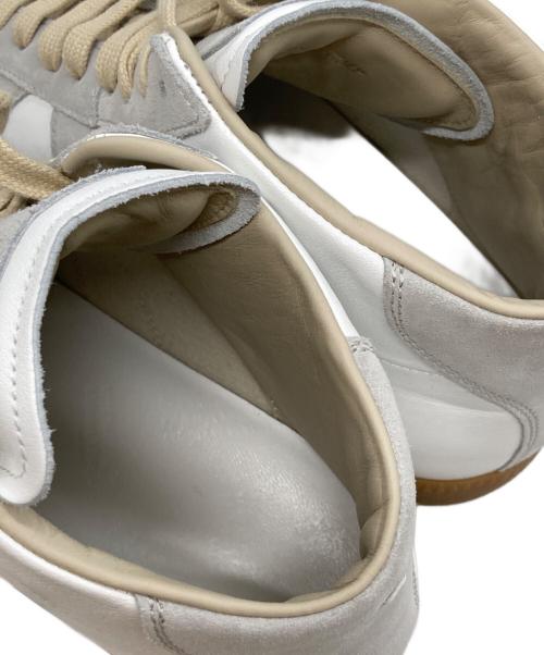 Martin Margiela 22（マルタンマルジェラ 22）Martin Margiela 22 (マルタンマルジェラ 22) REPLICA HIGH TOP GERMAN TRAINER/レプリカ ハイトップ ジャーマン トレーナー ホワイト×グレー サイズ:41 未使用品の古着・服飾アイテム