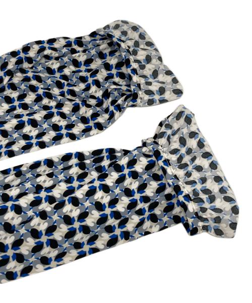 Leilian（レリアン）LEILIAN (レリアン) 総柄ブラウス ホワイト×ブルー×ブラック サイズ:13の古着・服飾アイテム