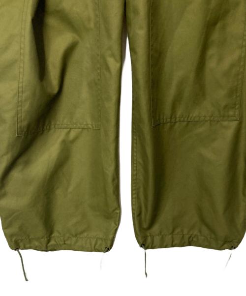 Canadian Army（カナダ軍）Canadian Army (カナディアンアーミー) ECW WINDPROOF オーバーパンツ 8415-21-798-8602 カーキ サイズ:X-Largeの古着・服飾アイテム
