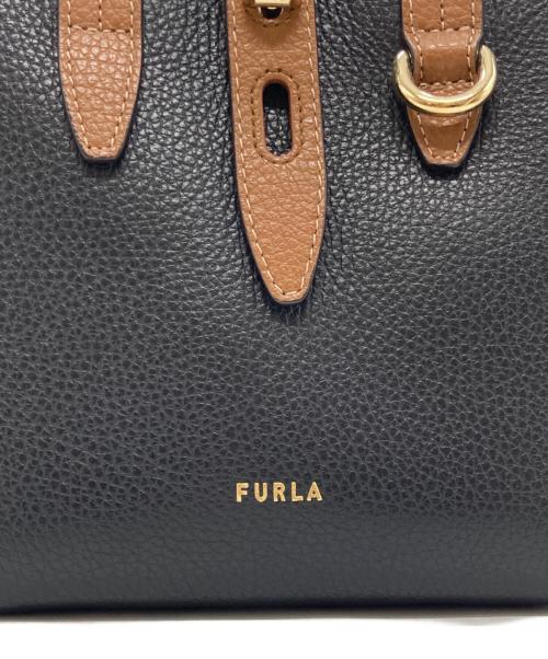 FURLA（フルラ）FURLA (フルラ) BASRFUA 2WAYバッグ ブラック×ブラウン×アイボリーの古着・服飾アイテム