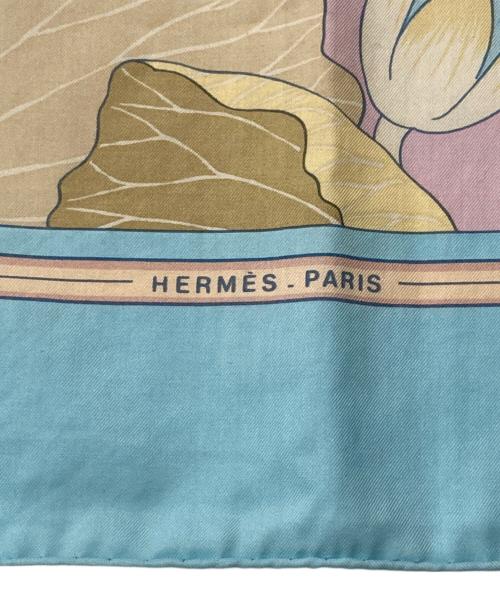 HERMES（エルメス）HERMES (エルメス) カレ70 FLEURS DE LOTUS 蓮の花 ブルーの古着・服飾アイテム