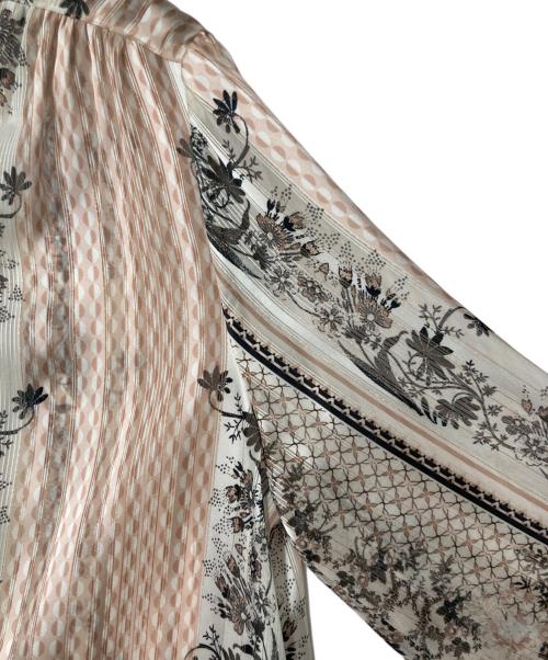 BOURGE（ブルージュ）BOURGE (ブルージュ) 総柄シアーブラウス ボウタイブラウス ベージュ サイズ:13+の古着・服飾アイテム