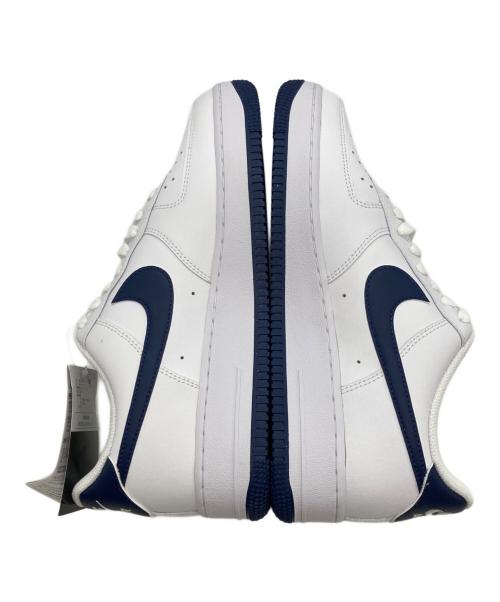 NIKE（ナイキ）NIKE (ナイキ) NIKE AIR FORCE 1 07  ホワイト×ネイビー サイズ:UK8/EUR42.5/cm27 未使用品の古着・服飾アイテム