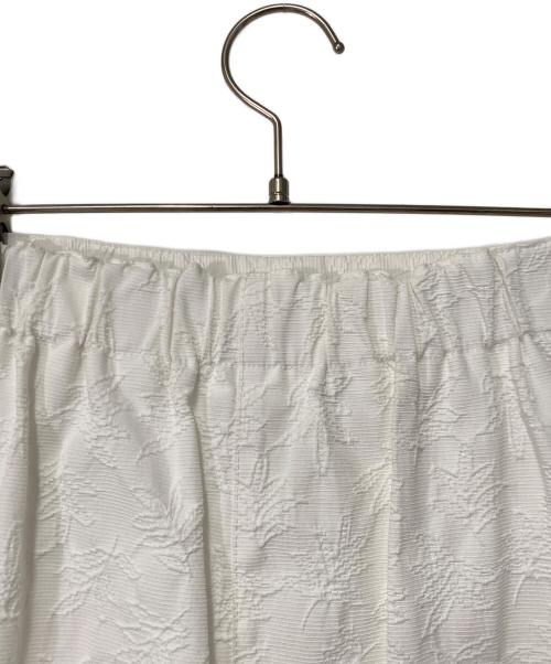 BALLSEY（ボールジィ）BALLSEY (ボールジィ) ジャガードフラワースカート ホワイト サイズ:36の古着・服飾アイテム